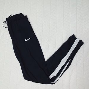 nike joggers